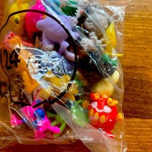 Pokémon mini - made in China- 24 pieces